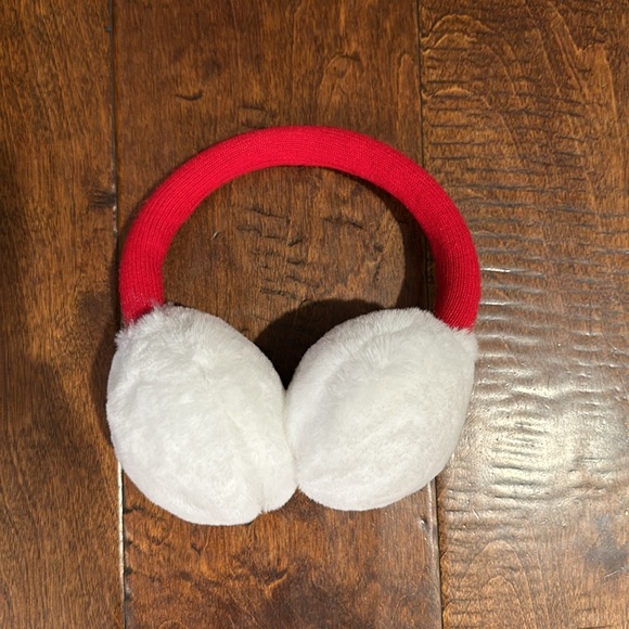 Cynthia Rowley Girls Winter Snowflake Matching Set with Earmuffs - Picture 3 of 13